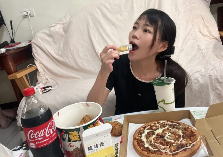 中醫師看診用餐時間短又倉促，隨身攜帶魏時優綜合酵素即食包-採用韓國IgY蛋黃專利益生菌+66種綜合蔬果酵素